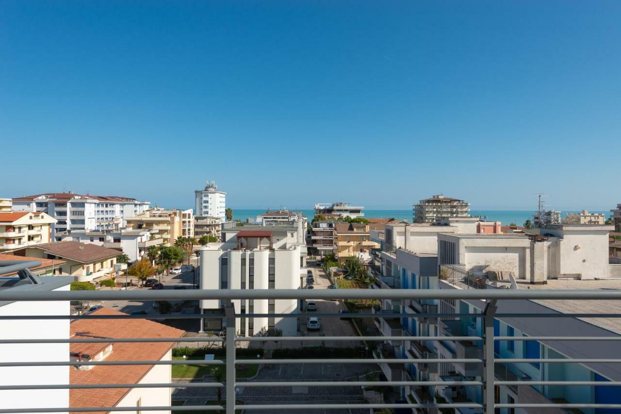 Boca Marina Aparthotel Alba Adriatica Exterior photo